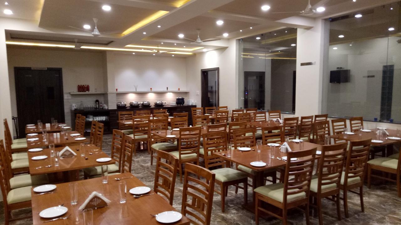 Swati Svasti 3B Hotel Dwārka Kültér fotó