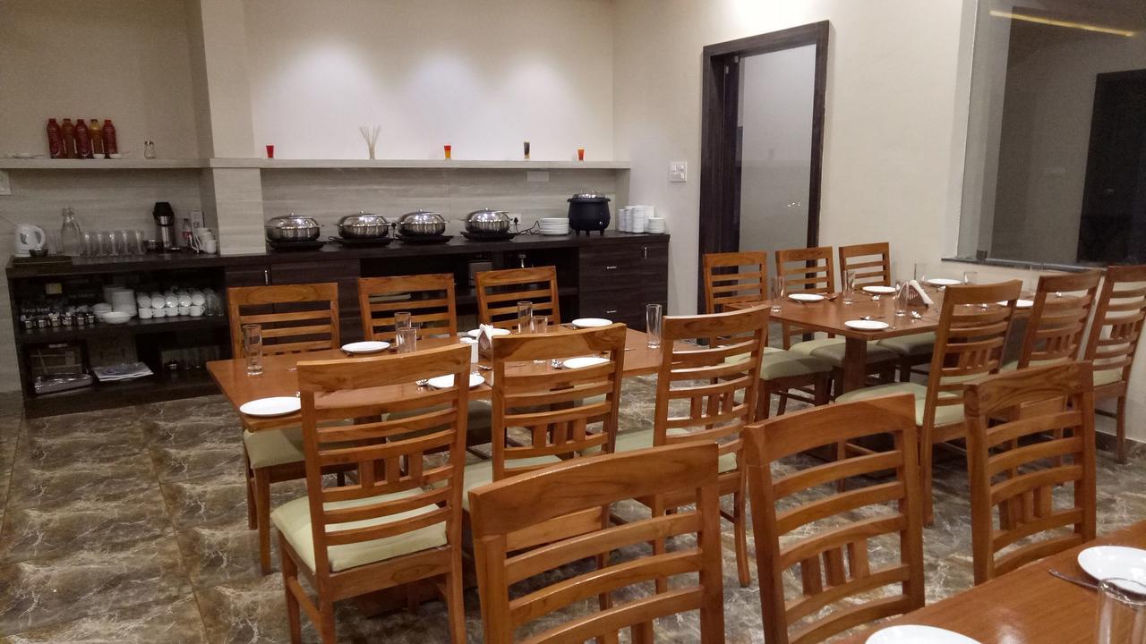Swati Svasti 3B Hotel Dwārka Kültér fotó